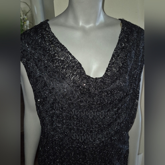 Connected Woman Cute Black Dress  glitters - Picture 3 of 16